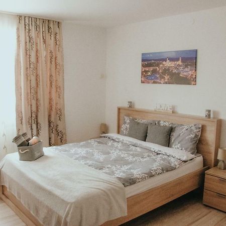 Appartement Apartament 1 Decembrie à Alba Iulia Extérieur photo